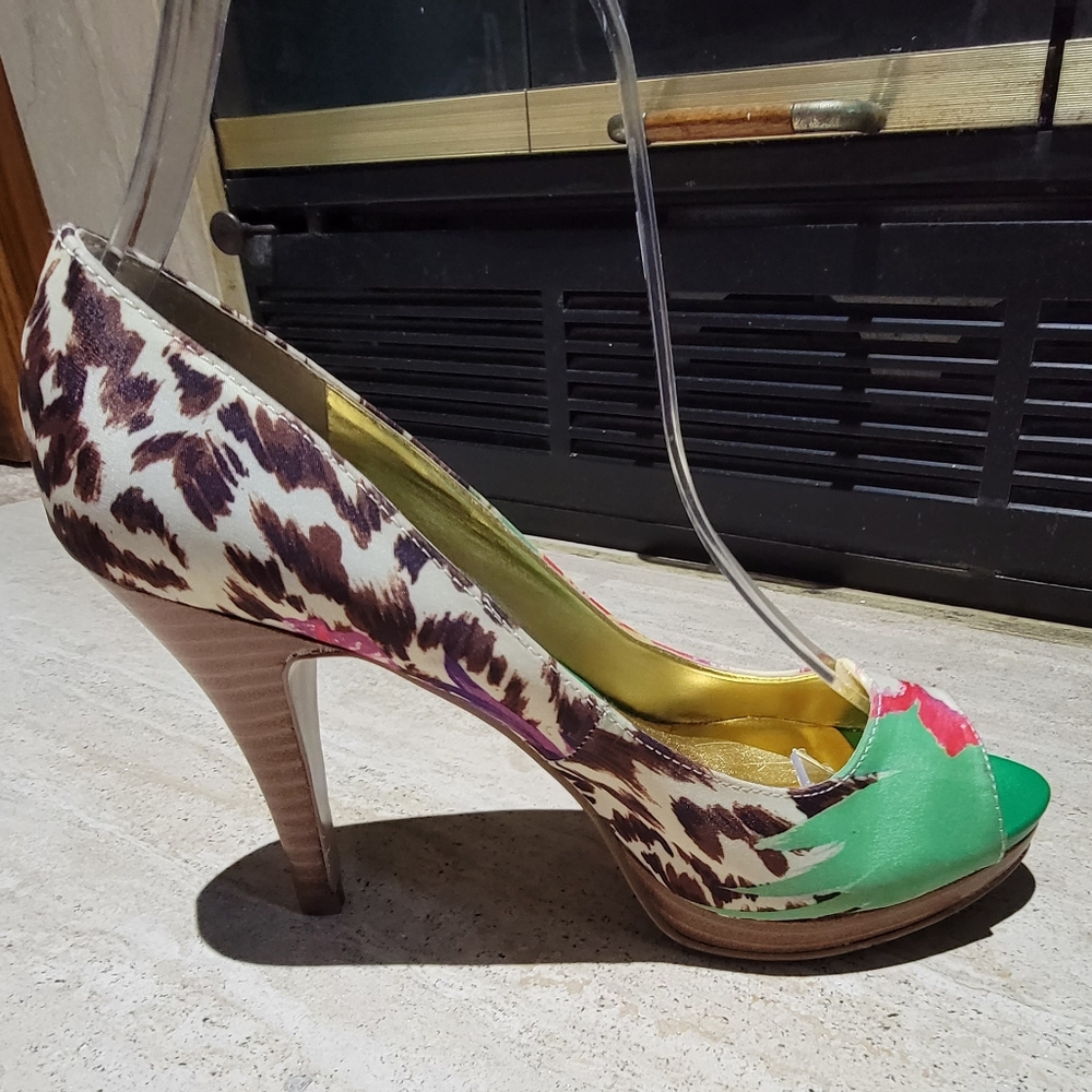 Nine West Danee platform heels sz 6